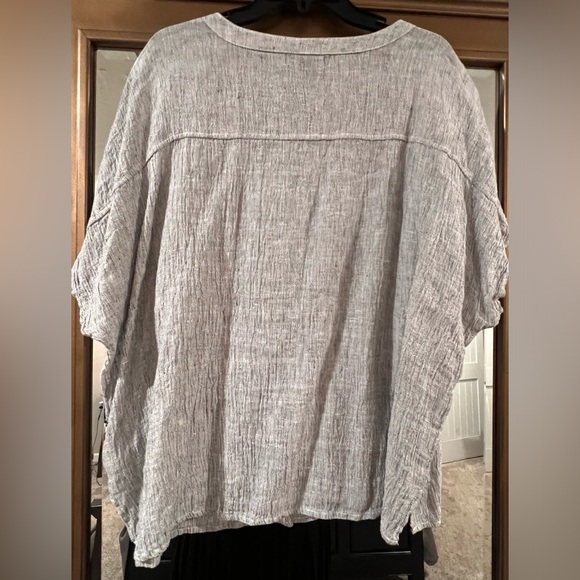 Women’s Tahari size M 100% Linen Boxy Lagenlook Top in Gray - Picture 2 of 5